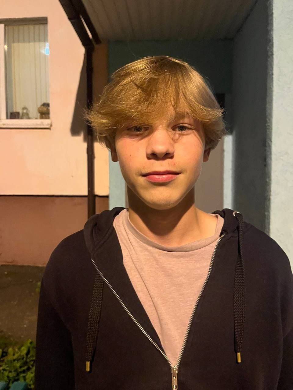 Жданенков Артём